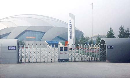 天津体育中心（总工程100多米）